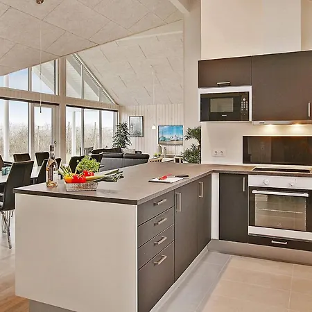 16 Person In Hasselberg 別荘